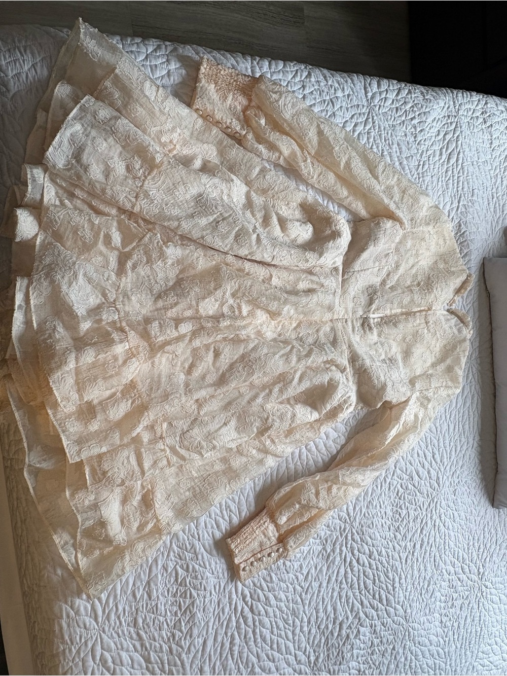 RW&CO. Cream Satin-Look Dress Lining